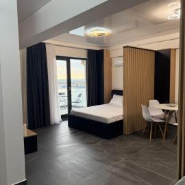 Luxury & Spacious Studio - Navodari, hotel in Năvodari