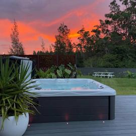 Secret Garden Retreat Lake Mac - Winter Getaway - Holiday Home, Hotel in Morisset