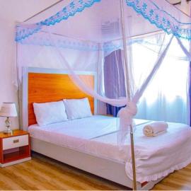 Breeze House Hotel