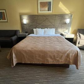 Quality Inn Forsyth Decatur, hotelli kohteessa Forsyth