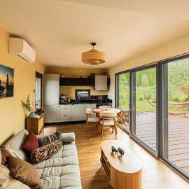 Tiny House with terrace in Oud Ade - Tuin van Keet - 38, hotel u gradu Oud-Ade