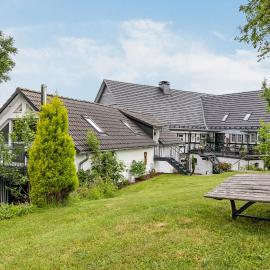 Ferienwohnungen Schneider, hotel din Lennestadt