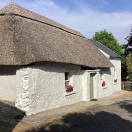 Thatched Cottage County Limerick, Hotel in Pallas Grean