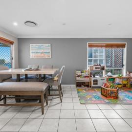 4 Bedrooms Home in Runcorn Close to Sunnybank Quick CBD Access