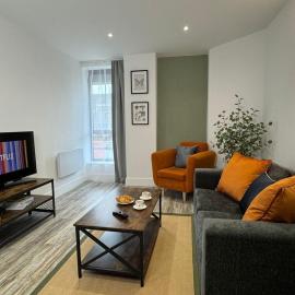 Kingsbridge Central, Stylish apartment with free parking