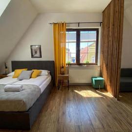 CudNajem Old Town Apartments - Premium, hotell Elblagis
