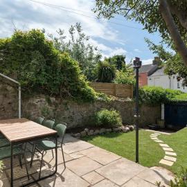Beautiful Victorian Home Garden & Patio Torquay