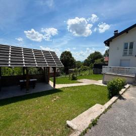 Family Private House w Garden & Gazebo 10 Guests