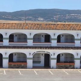 Hotel Apolo XI, hotel Tahivilla városában