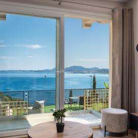 Aithra Seaview Suite by Konnect: Barbati şehrinde bir otel