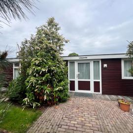 Houseboat Linquenda, hotel in Woubrugge