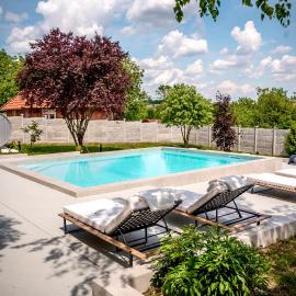 YAMM Pool House, khách sạn ở Mali Požarevac