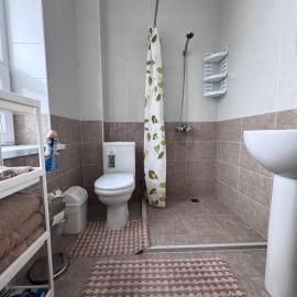 Апартаменты Клуб-отель Royal Beach, hotel in Cholpon-Ata