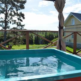 Tiny House with Private Sauna & Hot Tub near Archipelago Trail، فندق في Taivassalo