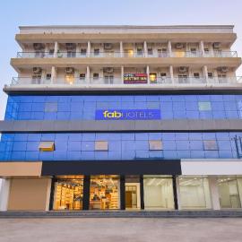FabHotel Destiny Living، فندق في بيون