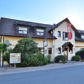 Landgasthof Taubertal, отель в Бад-Мергентхайме