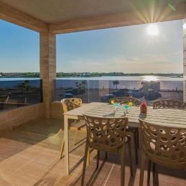 Apartmanidas34, hotel u gradu Nin