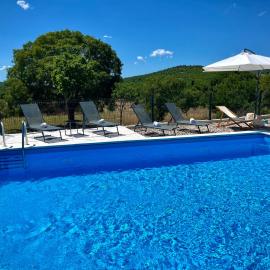 Peaceful New Country House with Saltwater Pool