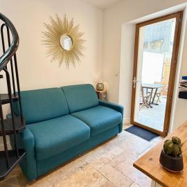 Le Cottage - 4 Couchages avec cour intime accessible vélo, hotel en Bram
