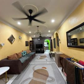 Anwar Kluang Homestay - Musli m Only, Hotel in Keluang