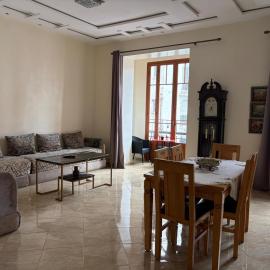 Appartement Néoclassique centre-ville authentique de 1920