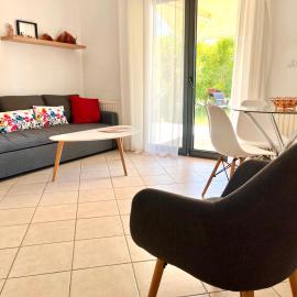 SUNNY 2, Two-bedroom house with parking