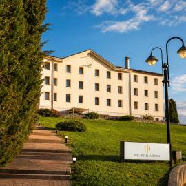 Phi Hotel Astoria, hotel sa Susegana