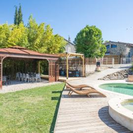 La Magnanerie - Grospierres, hotel in Grospierres