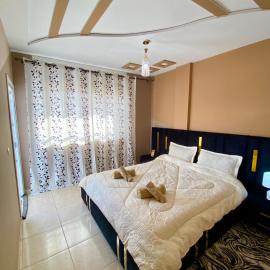 Grand Appartement Events Climatisé Wi-Fi, Panoramic view Garage, hotell i Oujda