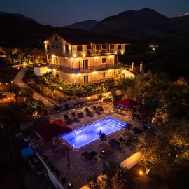 Shena The Farm Boutique, Hotel in Mesopotam