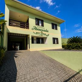 Hostel e Pousada Vó Lili, hotel din Joinville