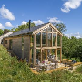 The Tractor Shed، فندق في Combrook