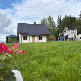 Sajzy 34 Całoroczny dom domek na Mazurach, balia ogrodowa z funkcją jacuzzi