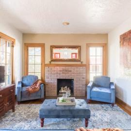 NEW Beautiful Riverside cottage 2 BEDROOM HOME, hotel in Riverside