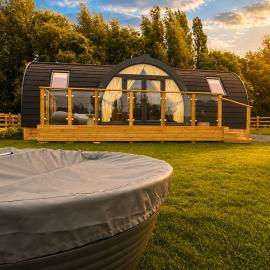 Leisure Lodges, hotel u gradu Glastonberi