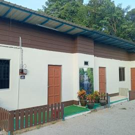 Desa Landak Chalet, hotel in Jertih