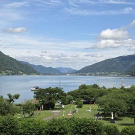 Ferienwohnung am Ossiachersee, hotel in Villach