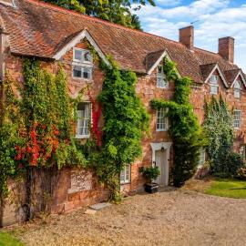 Historic 6-Bed Manor near Shifnal, Parking
