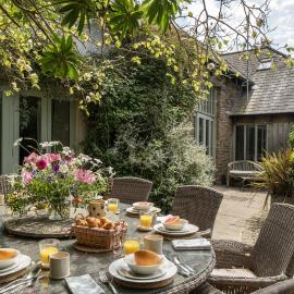 Salcombe Country House, Close to The Beach