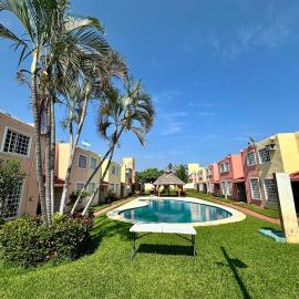 3 bedroom house with pool and palapa Acapulco