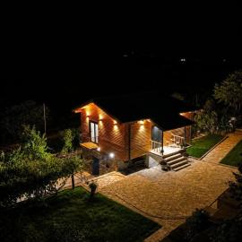 Guesthouse Deshnica, hotel u gradu 'Këlcyrë'