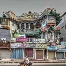 Umbrella Comfy Stays-Subbu, hotel in Madurai