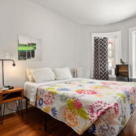 Boston Room w/ AC, W/D & Green Line