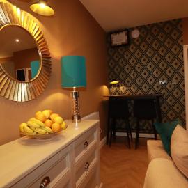 Demelza - Designer Apartment with Workspace & Fast WIFI Near Eden Project