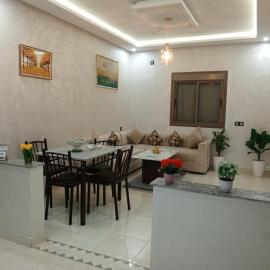 Riad Bollywood Spacious 5 Beds Stay, hotel sa Benguerir