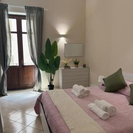 Guest House Via Poerio, hotel u gradu Katancaro