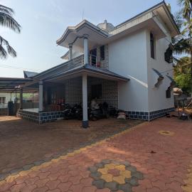 Sapthagiri Homestay، فندق في Chittadi
