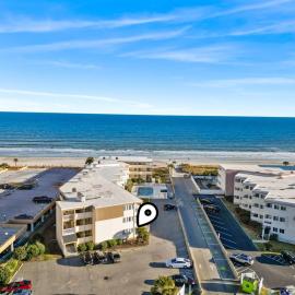 Beachside Condo - Sleeps 7!: Myrtle Beach'te bir otel