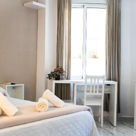 Hotel Avenida, hotelli kohteessa Vélez-Málaga