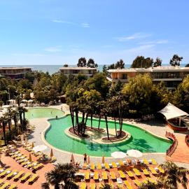 Oasis apartments